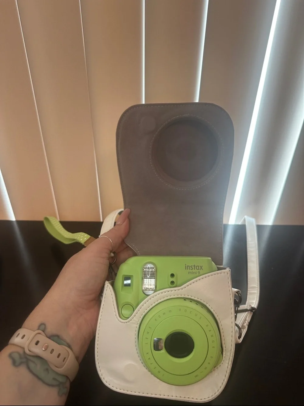 Fujifilm instax mini 9 Instant Camera in Lime Green with Carry Case - Picture 5 of 7